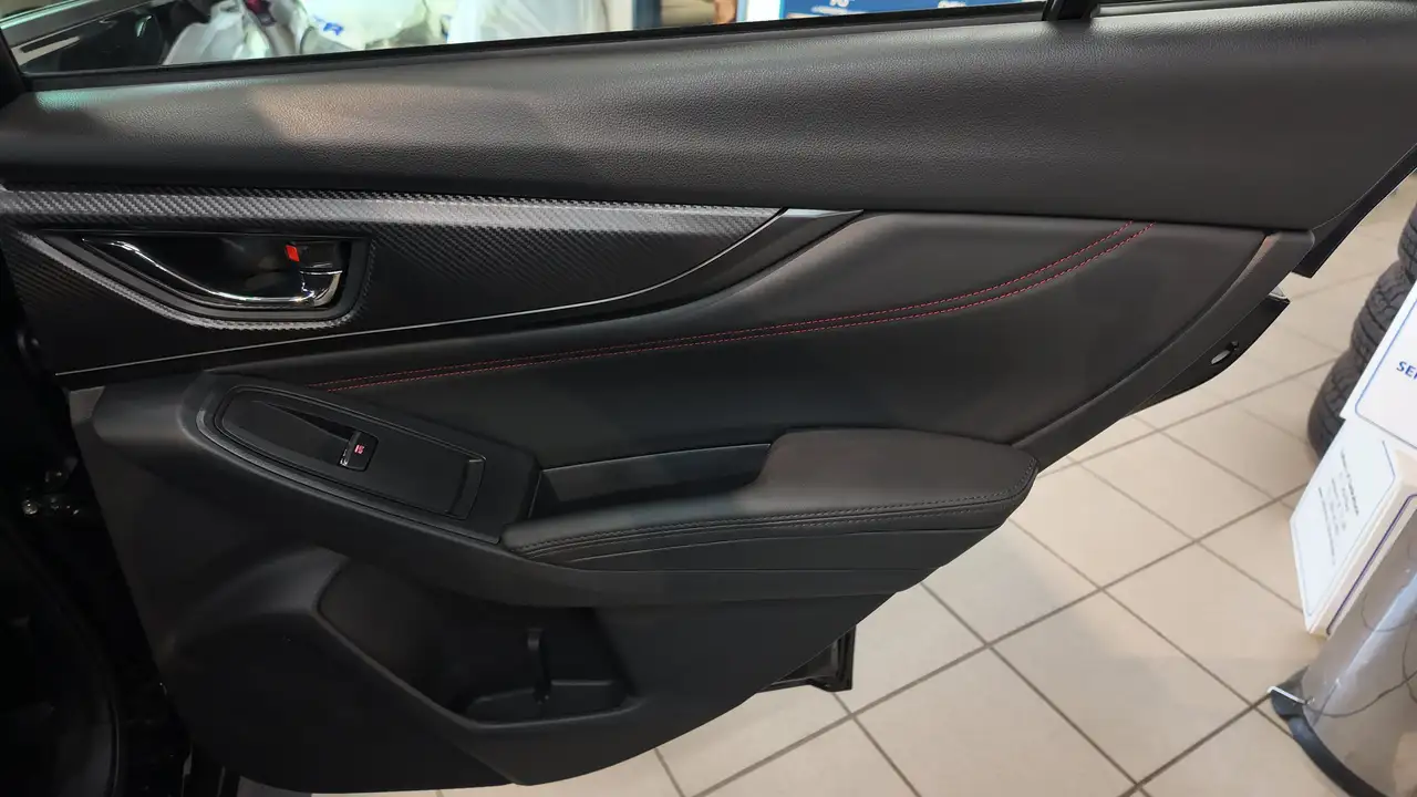 Subaru WRX снимка Subaru WRX