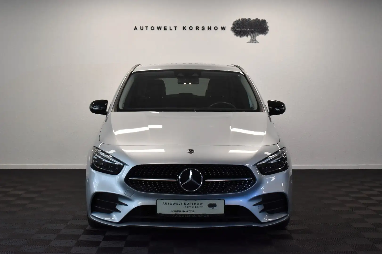 Mercedes-Benz B 220 d AMG-LINE *KAMERA *M-BEAM *WIDE *AHK *SHZ Silber - 2