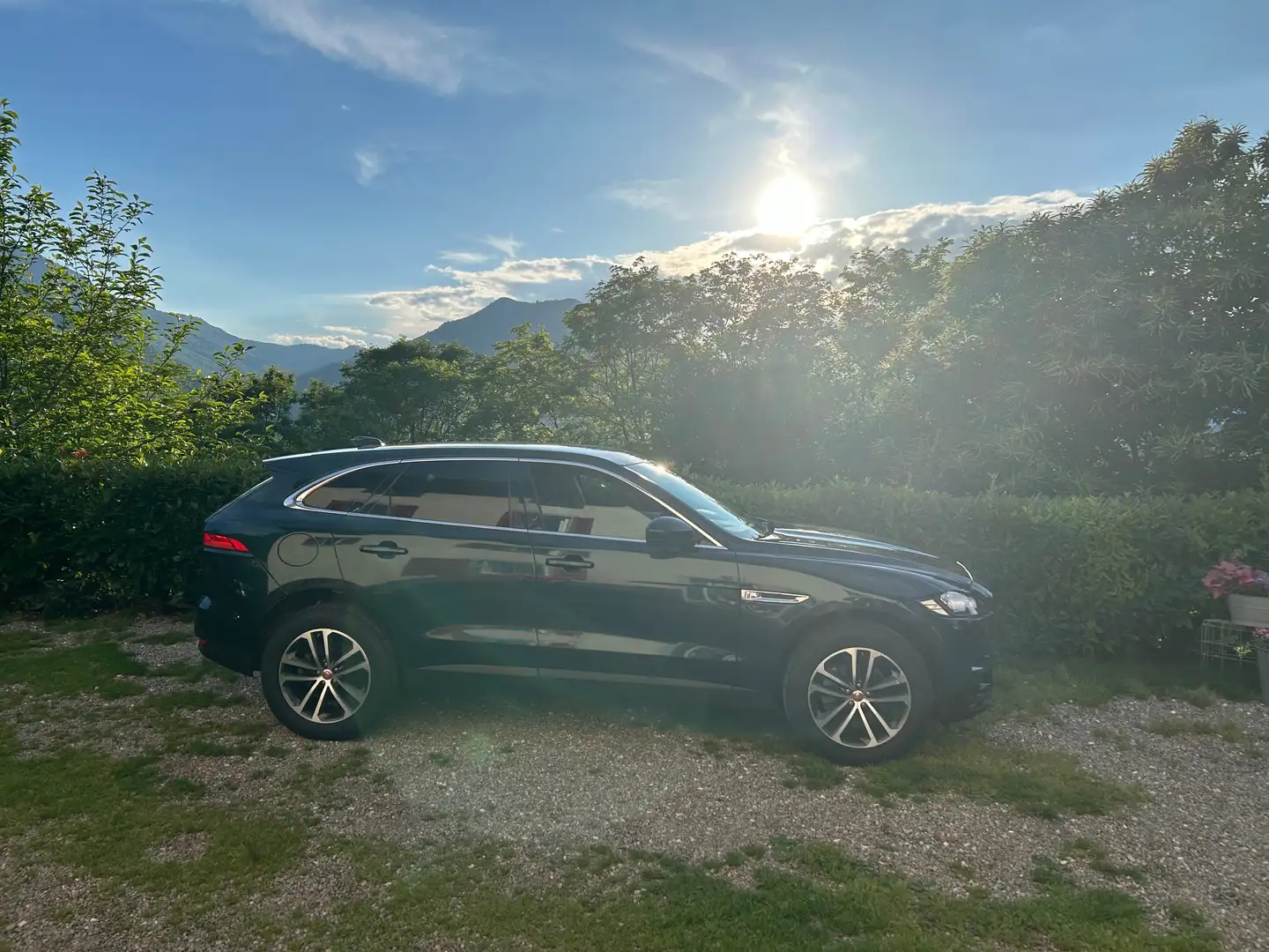 Jaguar F-Pace F-Pace 20152.0d Portfolio awd 180cv auto Verde - 2