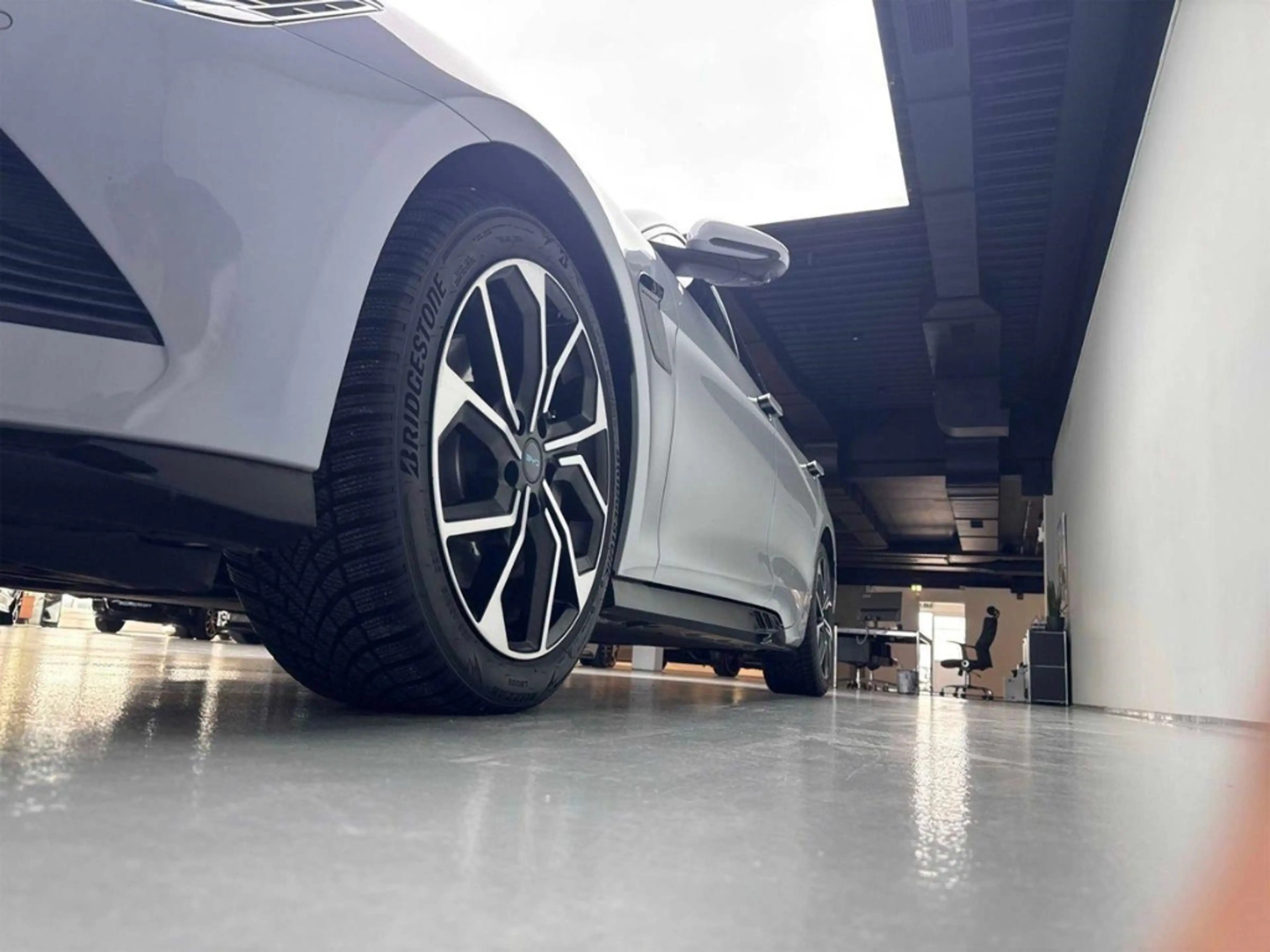 BYD Seal 390 kW AWD Excellence Grau — photo 13