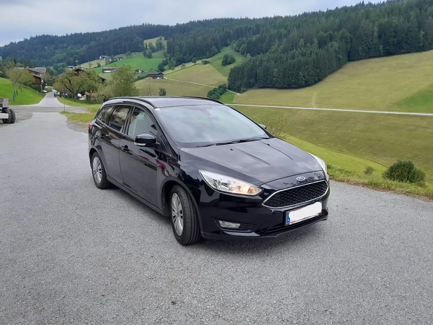 Ford Focus Focus Traveller Trend 1,6 TDCi DPF Trend Schwarz - 1