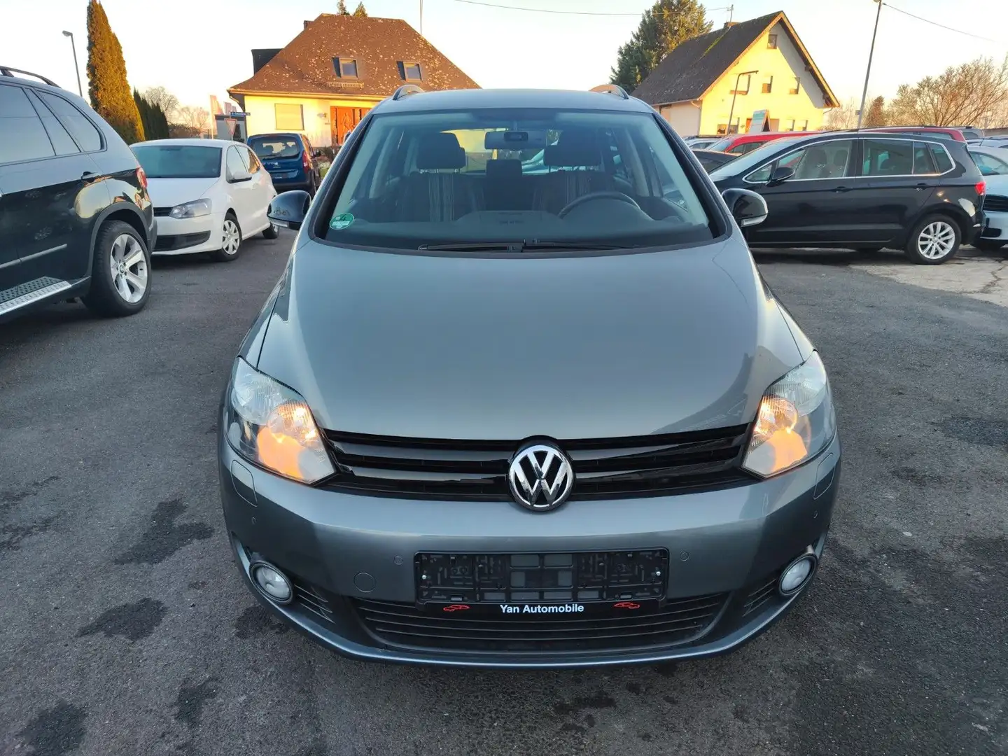 Volkswagen Golf Plus VI Match 1.2 TSI Automatik Sitzheizung Grau - 2