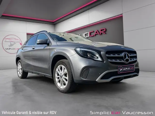 Mercedes-Benz GLA 180 GLA 180 d 7-G DCT Inspiration