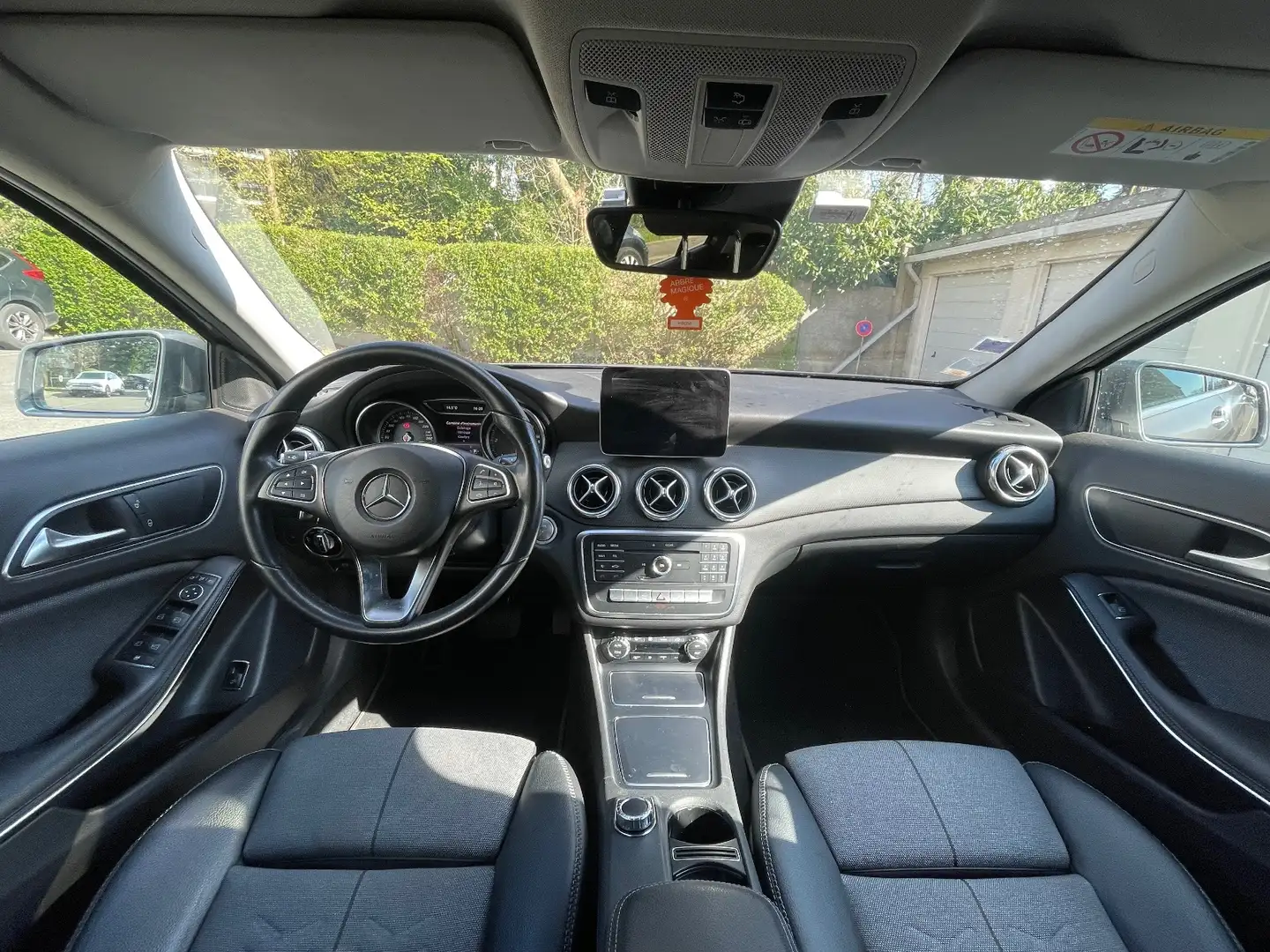 Mercedes-Benz GLA 180 GLA 180 d 7-G DCT Inspiration Gris - 2