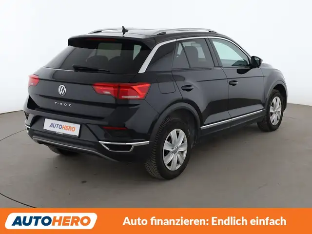 Volkswagen T-Roc view 6