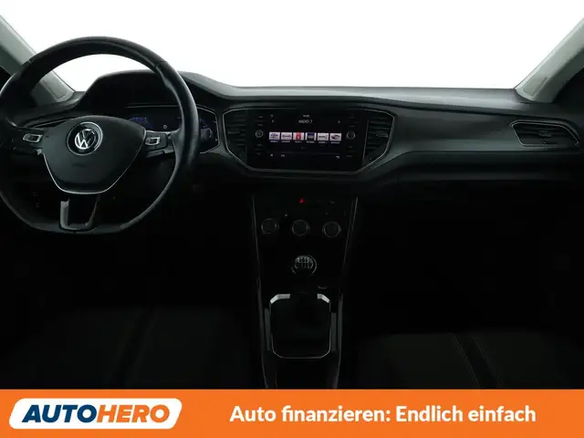 Volkswagen T-Roc view 12