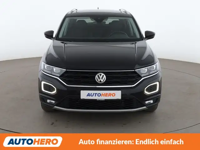 Volkswagen T-Roc view 9