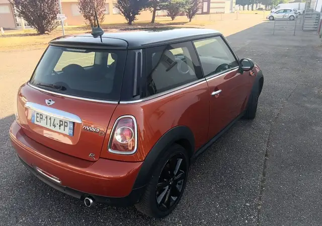 Mini Cooper view 4