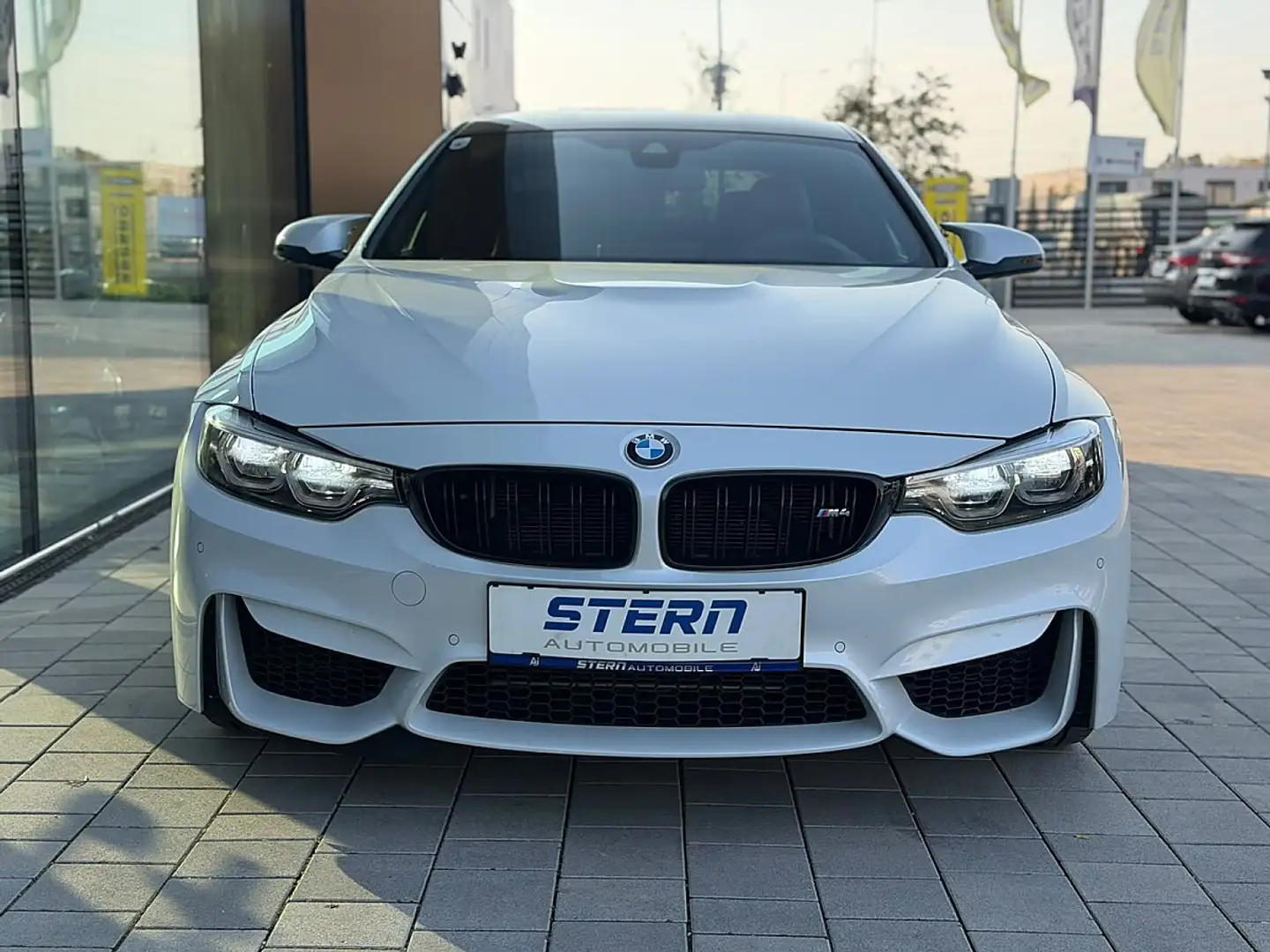 BMW M4 Coupé F82 *HUD*MERINO LEDER*CARBON*M*DKG* Weiß - 2