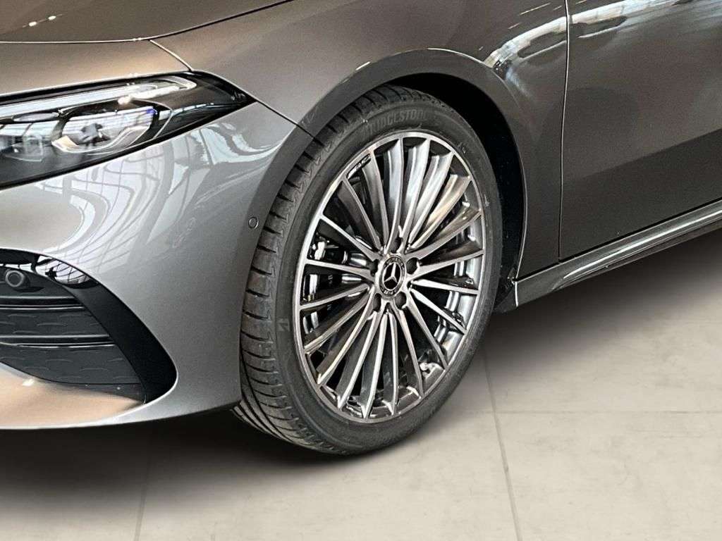 Mercedes-Benz A 220