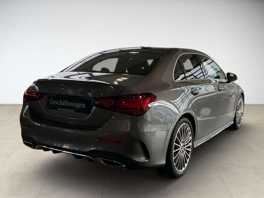 Mercedes-Benz A 220