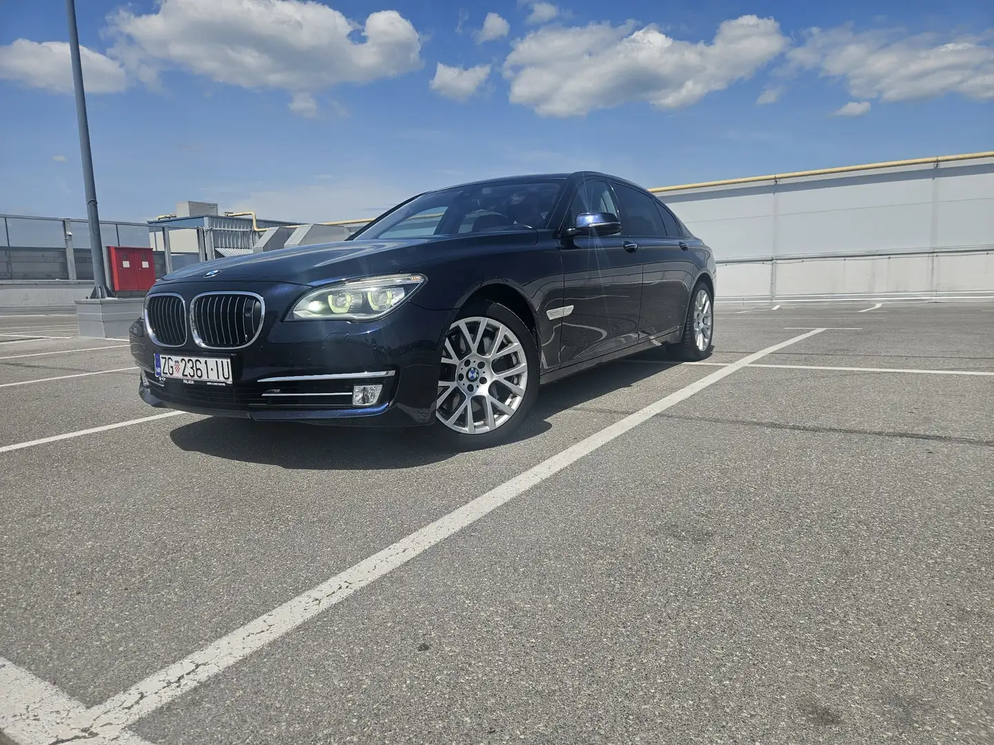 BMW 750 750Ld xDrive Blue Performance Edition Exclusive - 2