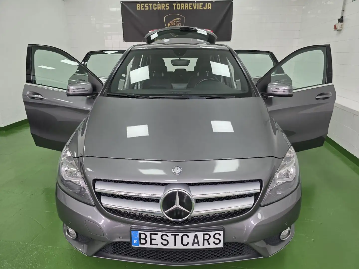 Mercedes-Benz B 180 CDI 7G-DCT siva - 1