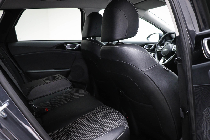 Kia Ceed SW / cee'd SW Sportswagon 1.6 GDI PHEV DynamicPlusLine | CAMERA — photo 11