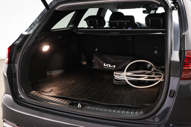 Kia Ceed SW / cee'd SW Sportswagon 1.6 GDI PHEV DynamicPlusLine | CAMERA — photo 13