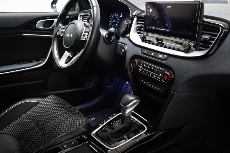 Kia Ceed SW / cee'd SW Sportswagon 1.6 GDI PHEV DynamicPlusLine | CAMERA — photo 3