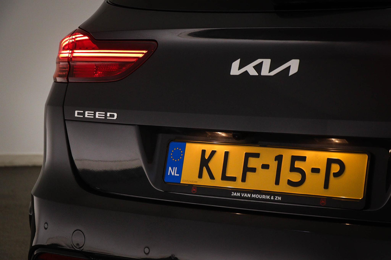 Kia Ceed SW / cee'd SW Sportswagon 1.6 GDI PHEV DynamicPlusLine | CAMERA — photo 23