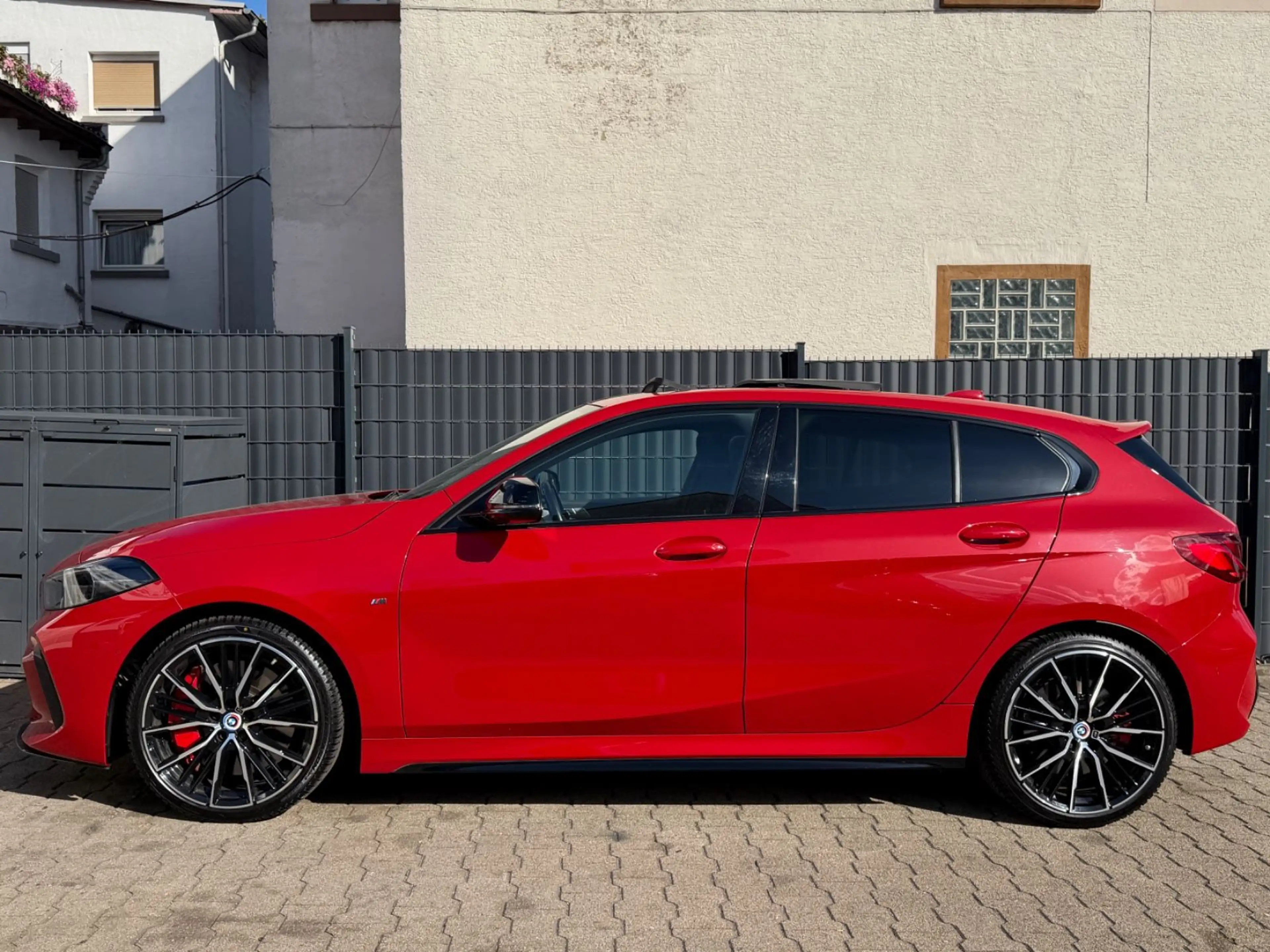 BMW 135 i xDrive Edition Colorvison*2HD*PANO*HUP*ACC — photo 12