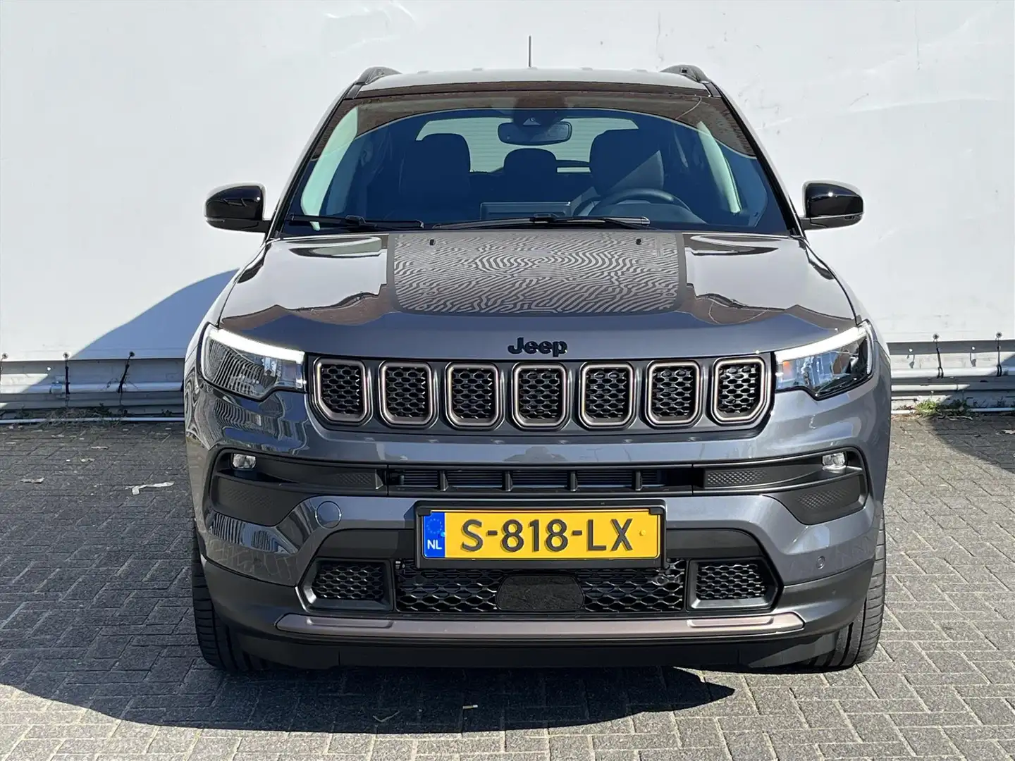 Jeep Compass 1.3T 4XE 240pk PHEV Automaat / Upland / Winterpack Grijs - 2