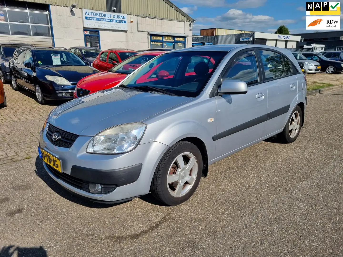 Kia Rio 1.6 CVVT X-ecutive 5-Drs Clima! Bj:2006 NAP! Gris - 1