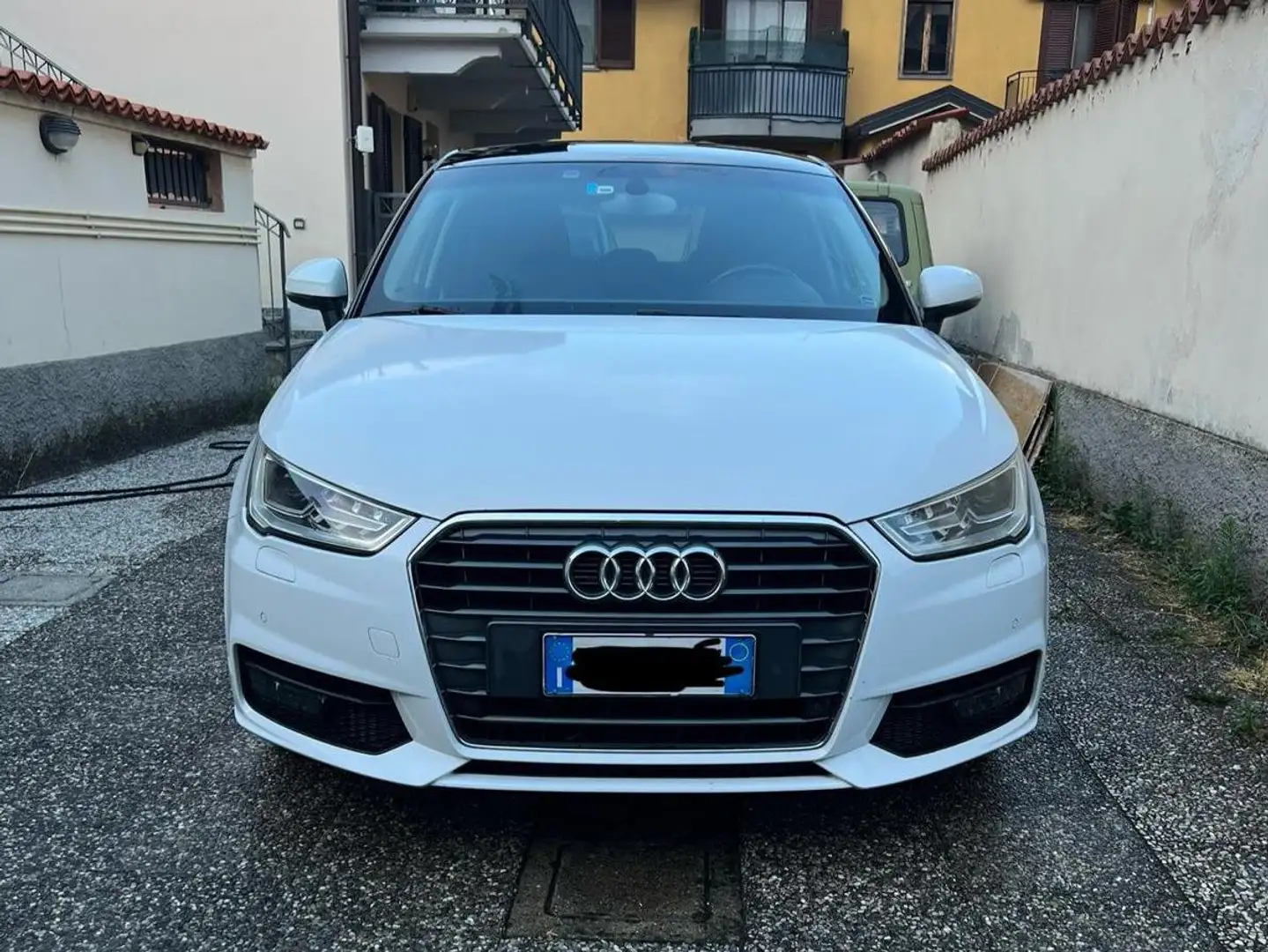 Audi A1 A1 Sportback 1.6 tdi Bianco - 1