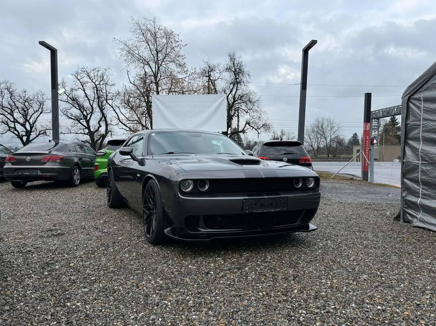 Dodge Challenger SXT Grau - 1