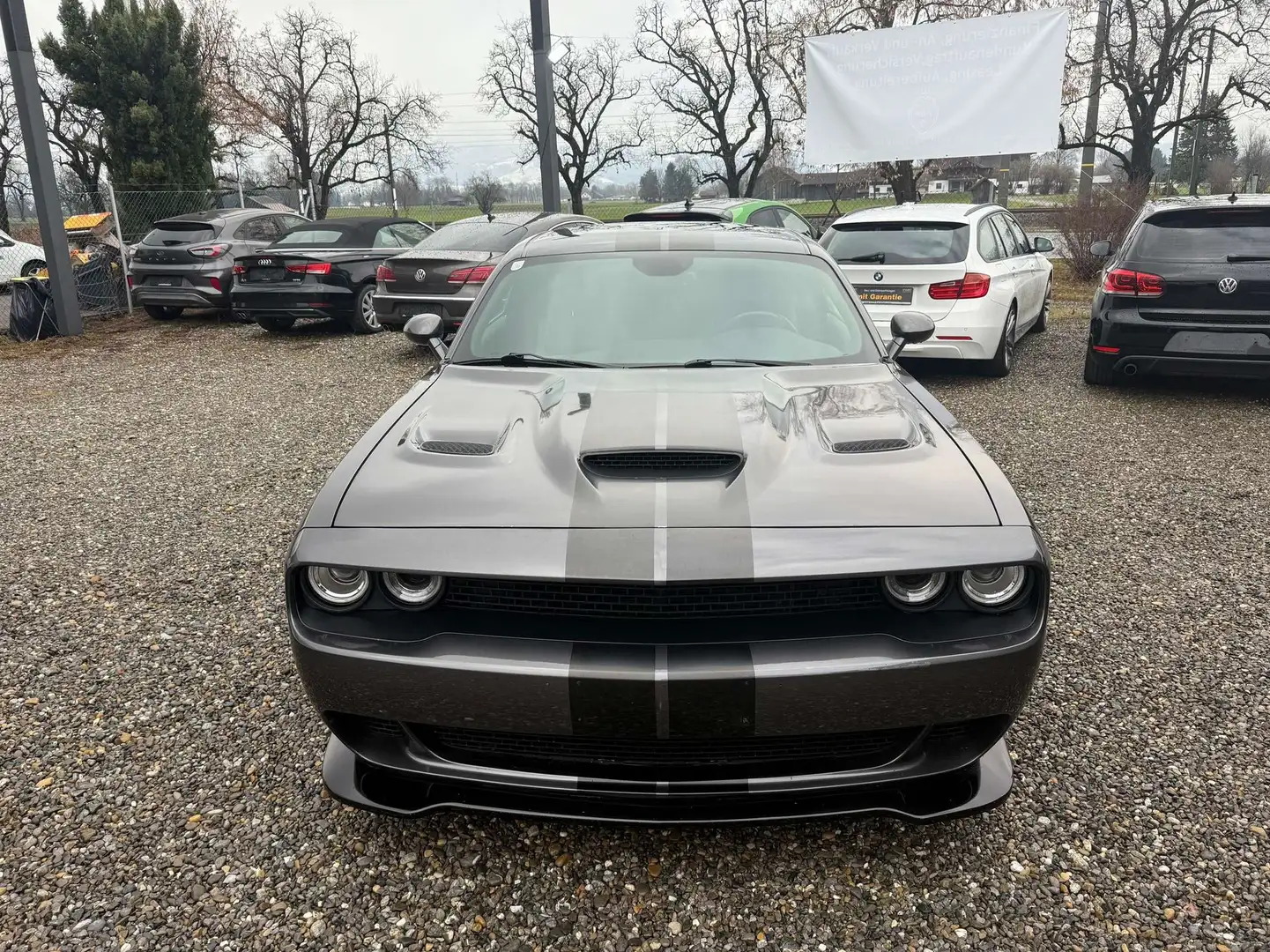 Dodge Challenger SXT Grau - 2