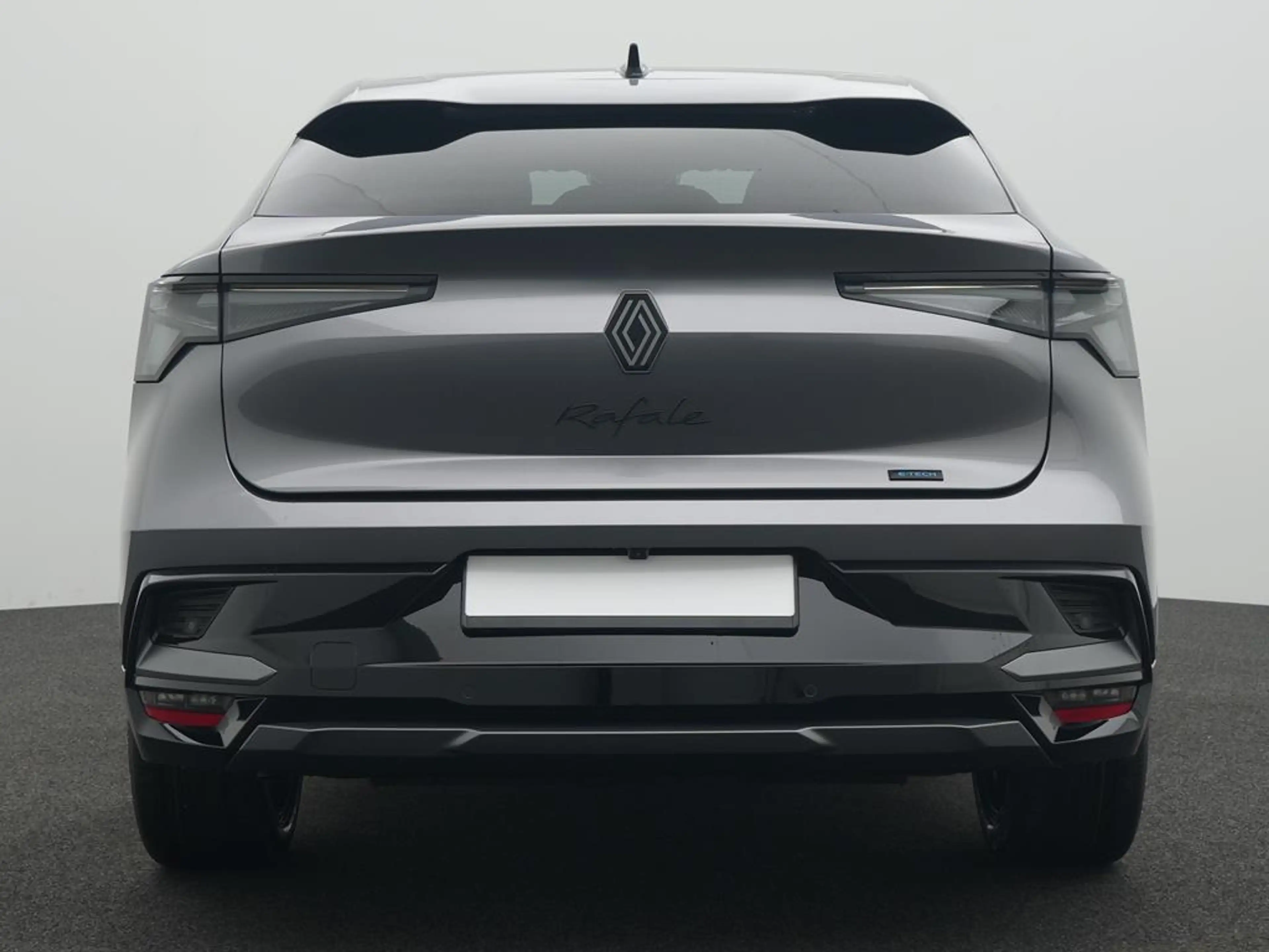 Renault Rafale Esprit Alpine E-Tech Plug in Hybrid 300 4x4 — photo 3