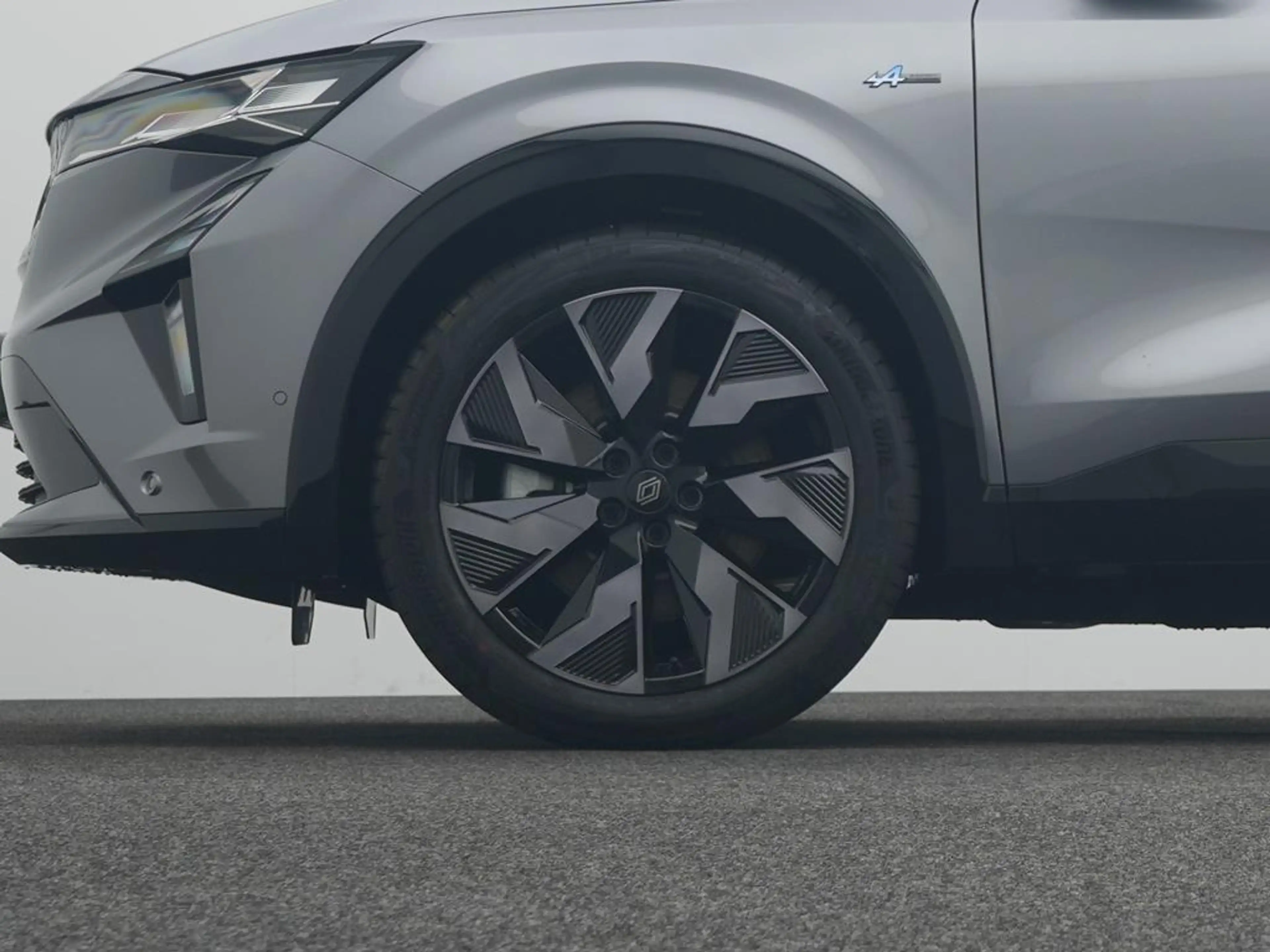 Renault Rafale Esprit Alpine E-Tech Plug in Hybrid 300 4x4 — photo 8