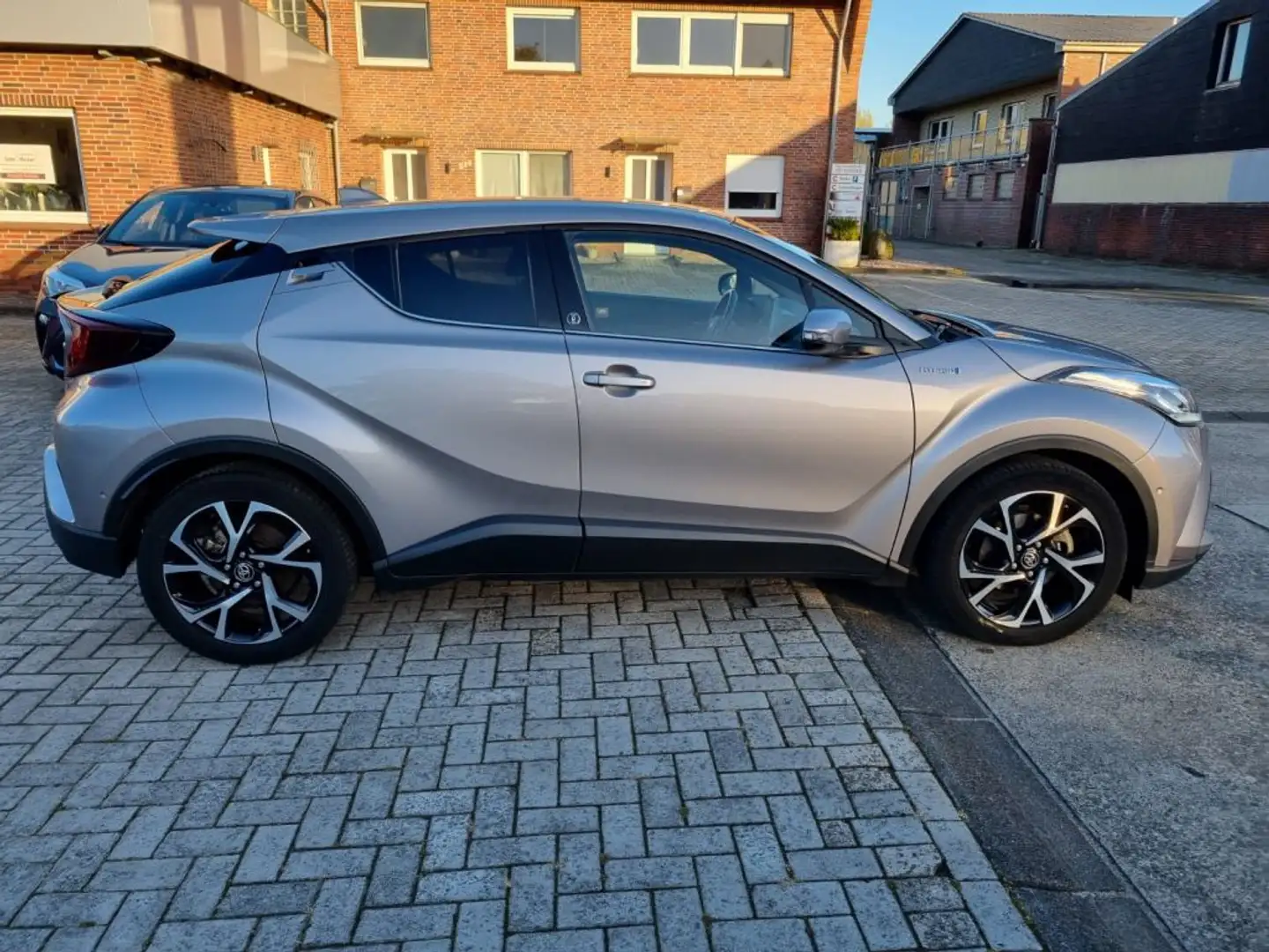 Toyota C-HR 2.0 Hybrid Team Deutschland - 2