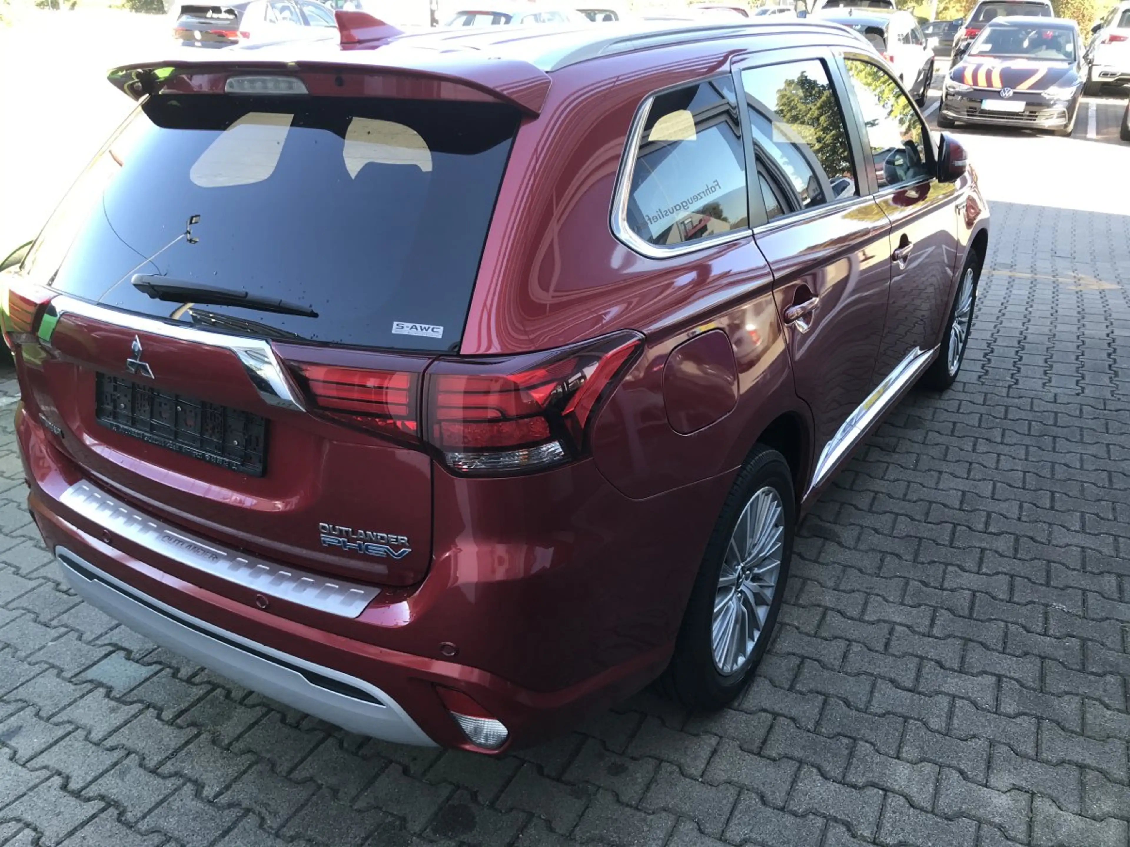 Mitsubishi Outlander 2,4 PHEV Plug-in Hybrid Plus 4WD 1. Hand*ACC Absta — photo 4