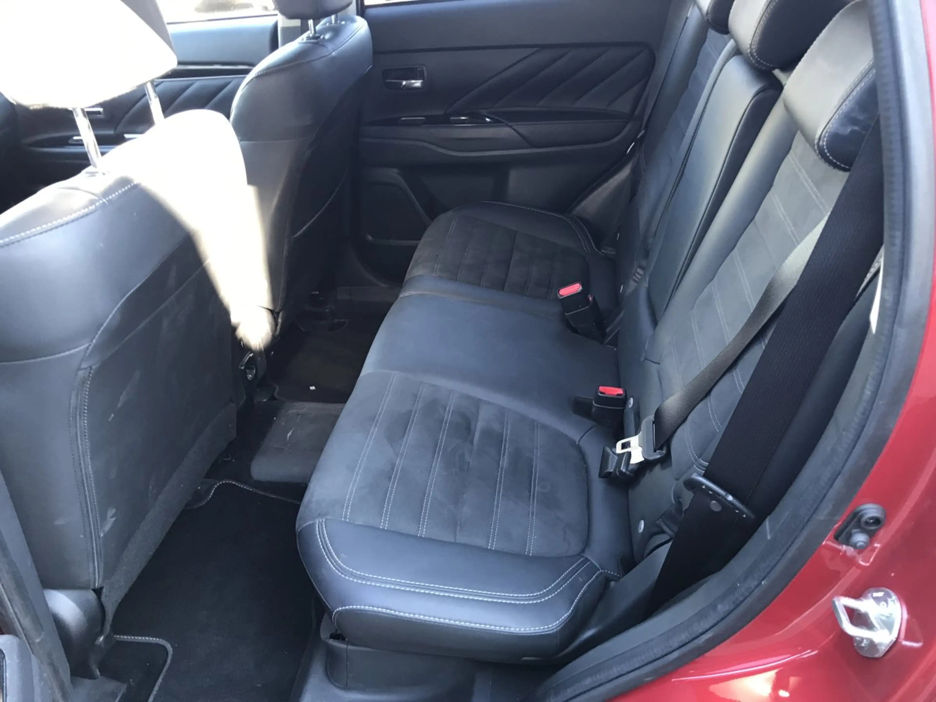 Mitsubishi Outlander 2,4 PHEV Plug-in Hybrid Plus 4WD 1. Hand*ACC Absta — photo 8