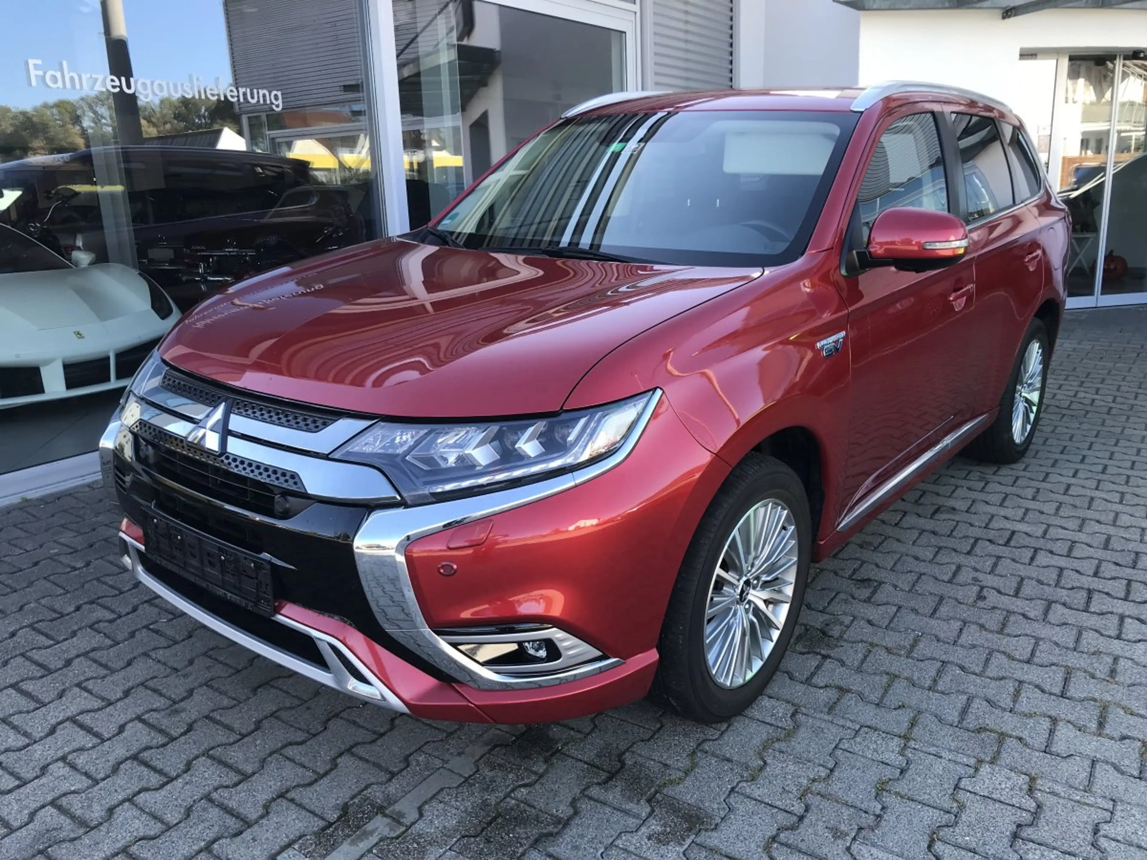 Mitsubishi Outlander 2,4 PHEV Plug-in Hybrid Plus 4WD 1. Hand*ACC Absta — photo 2