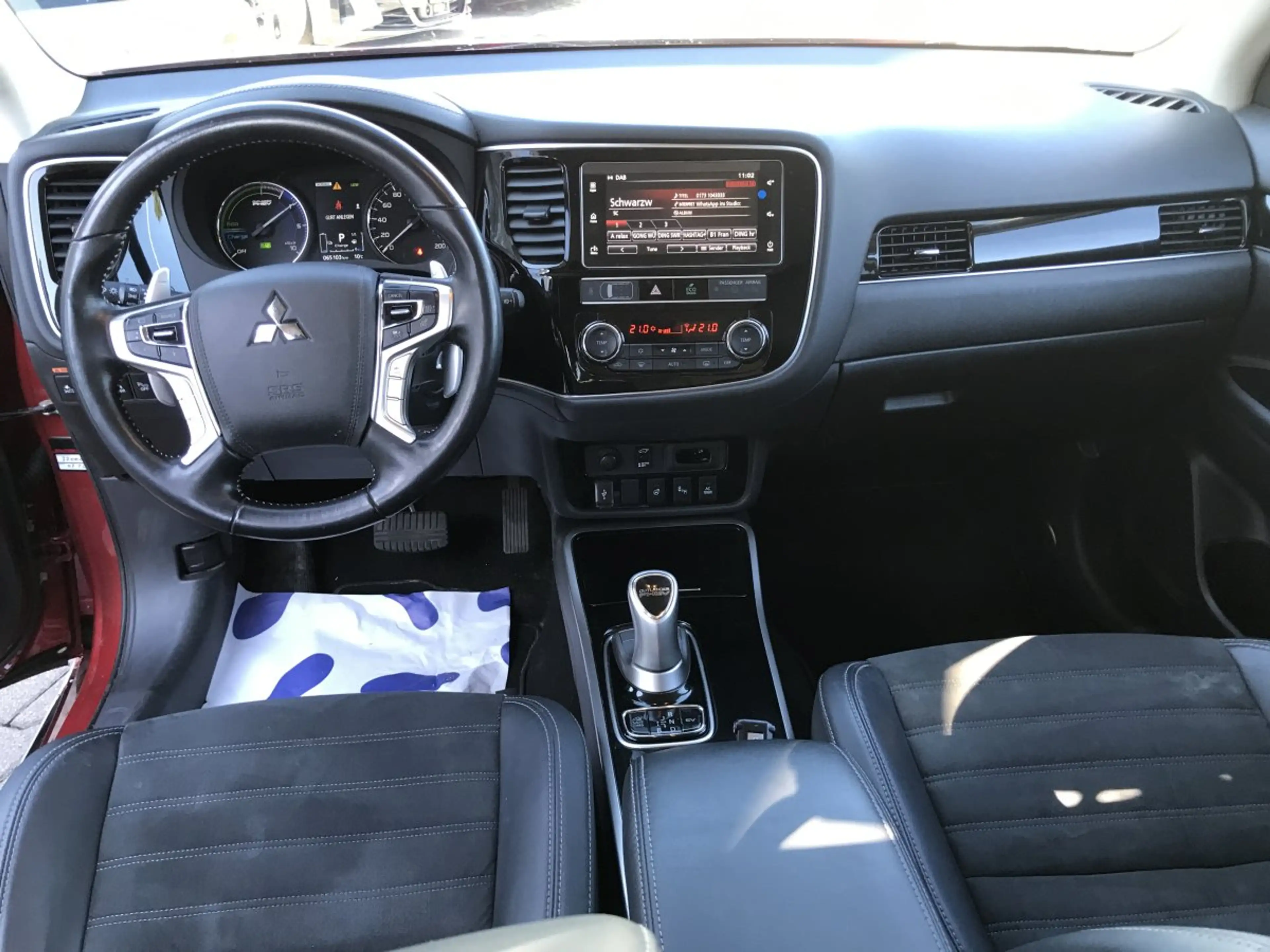 Mitsubishi Outlander 2,4 PHEV Plug-in Hybrid Plus 4WD 1. Hand*ACC Absta — photo 7