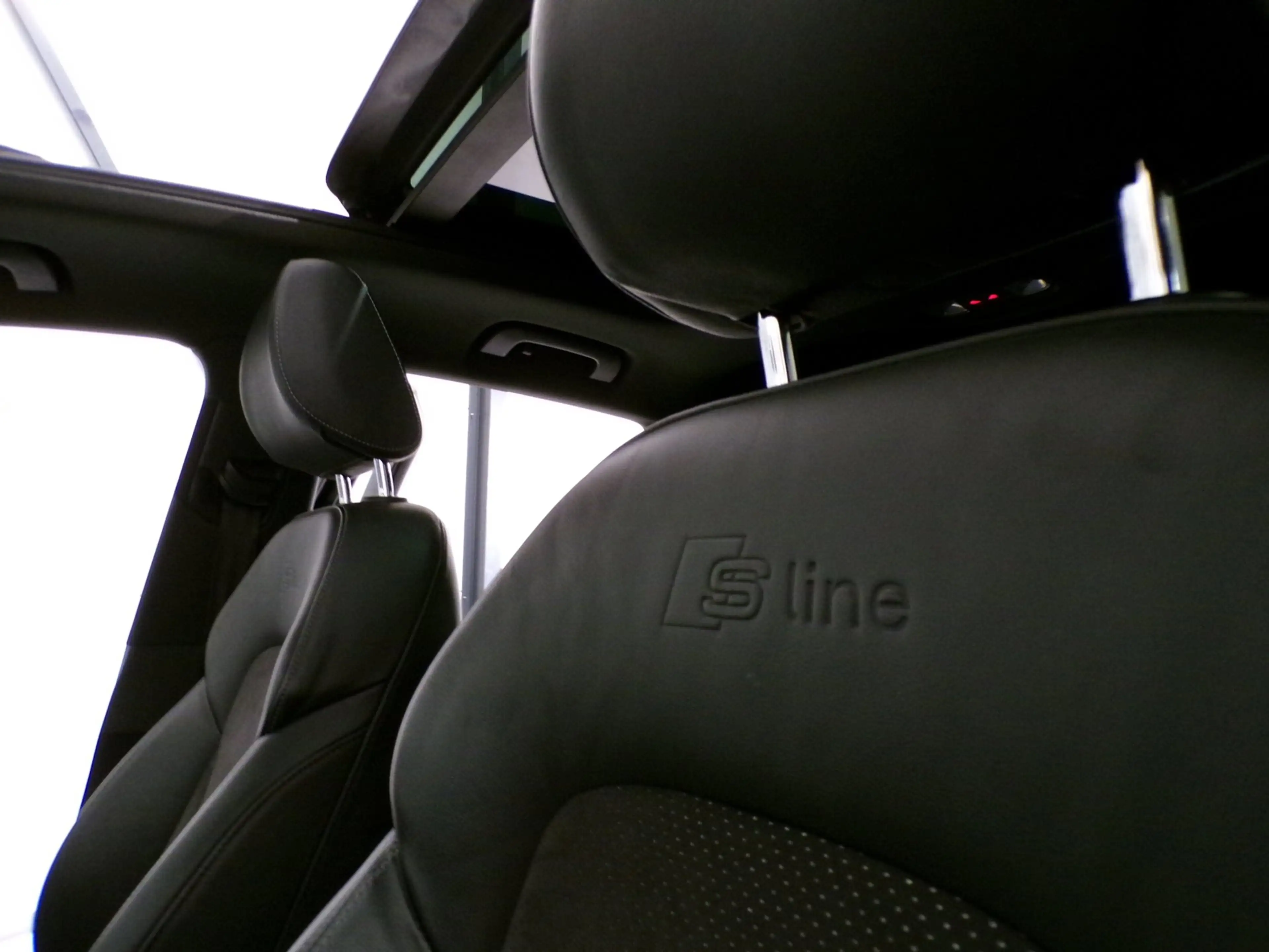 Audi Q3 2.0 TFSI Quattro S Line "Automaat" 2X S-Line Pano — photo 23