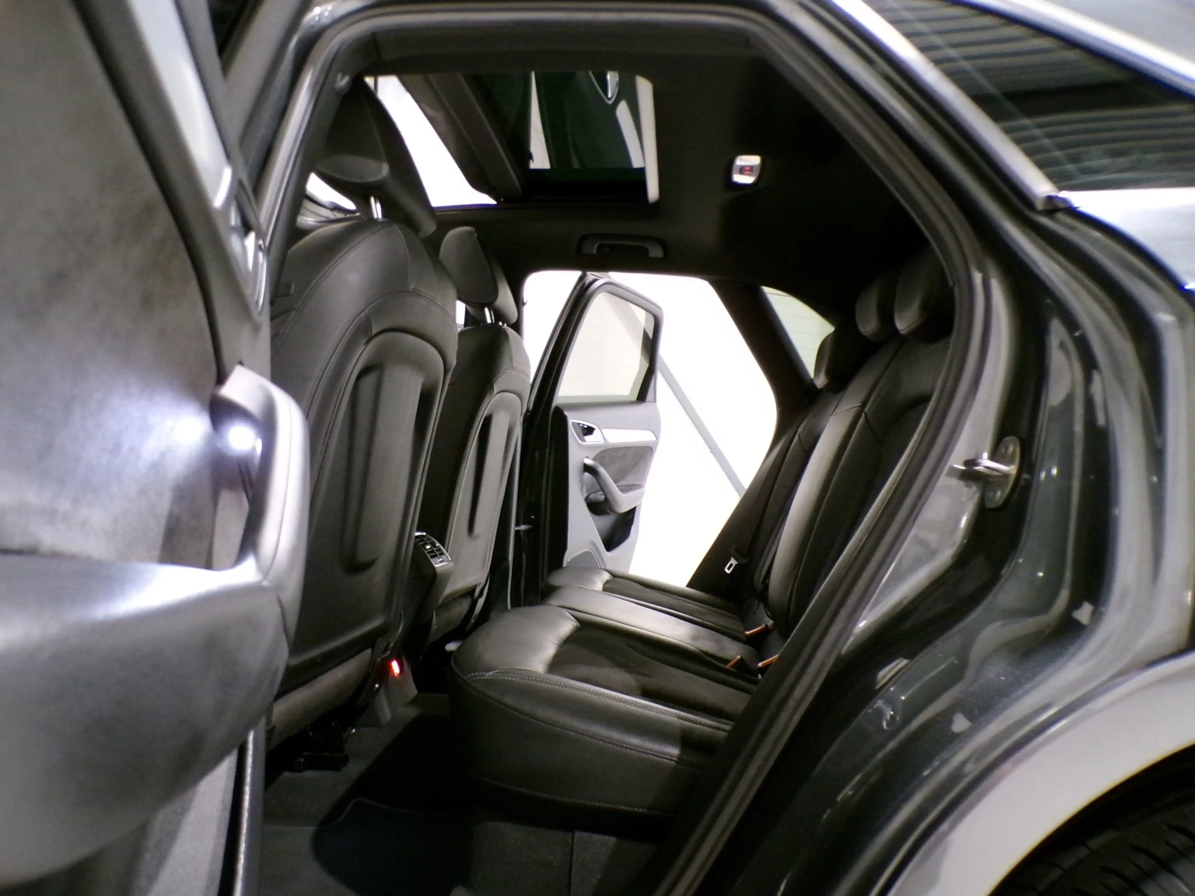 Audi Q3 2.0 TFSI Quattro S Line "Automaat" 2X S-Line Pano — photo 28