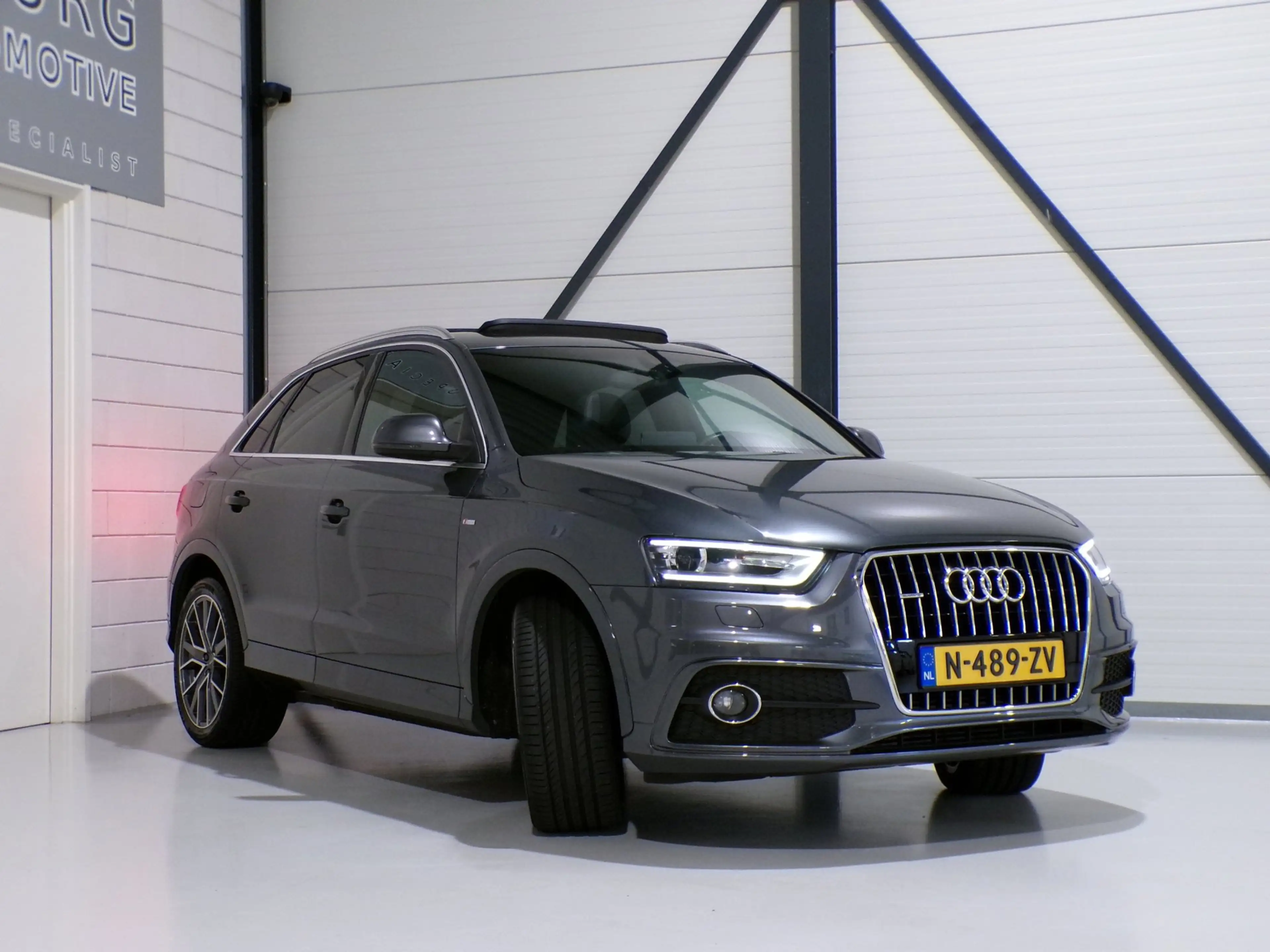 Audi Q3 2.0 TFSI Quattro S Line "Automaat" 2X S-Line Pano — photo 4