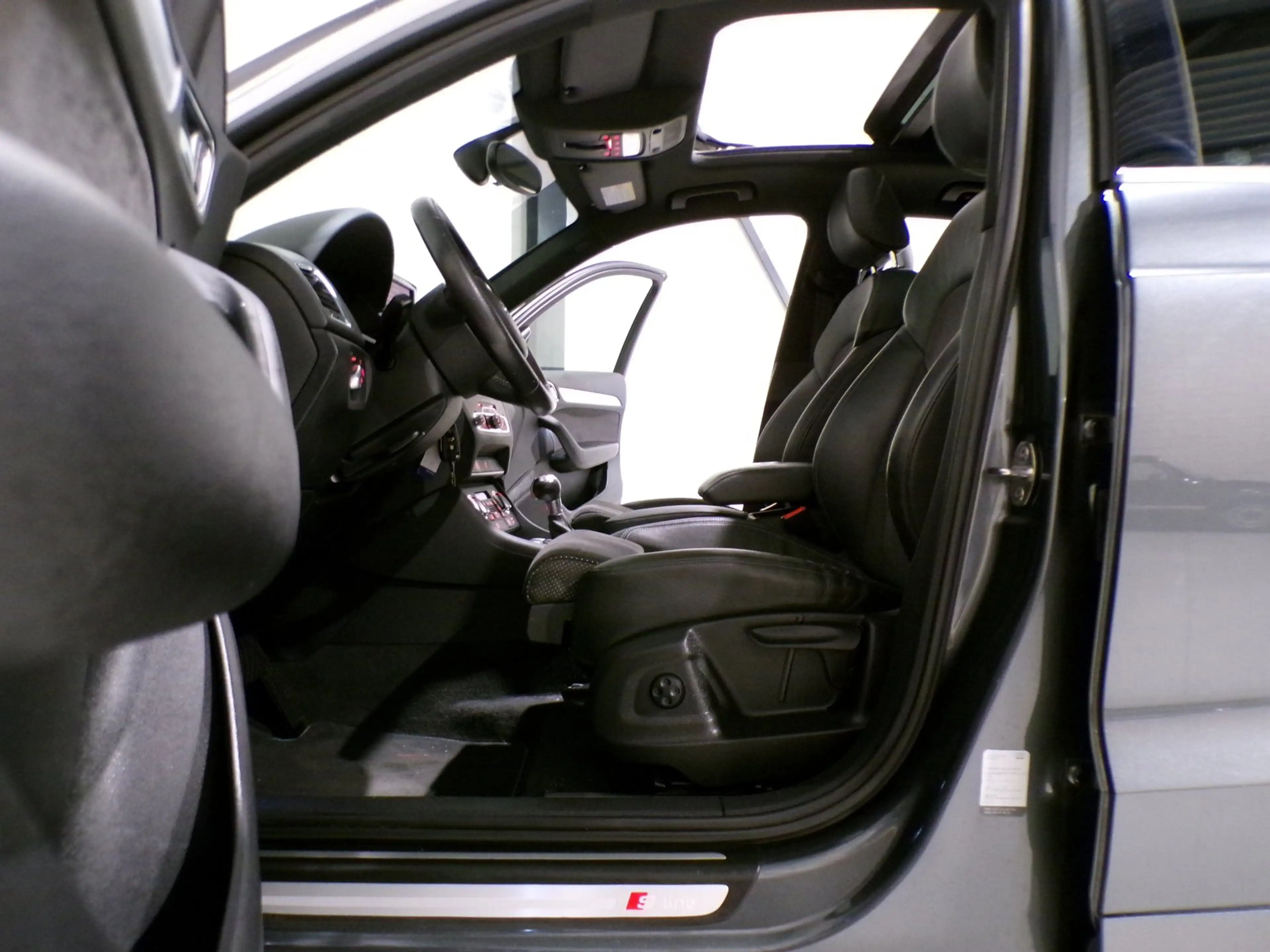 Audi Q3 2.0 TFSI Quattro S Line "Automaat" 2X S-Line Pano — photo 25