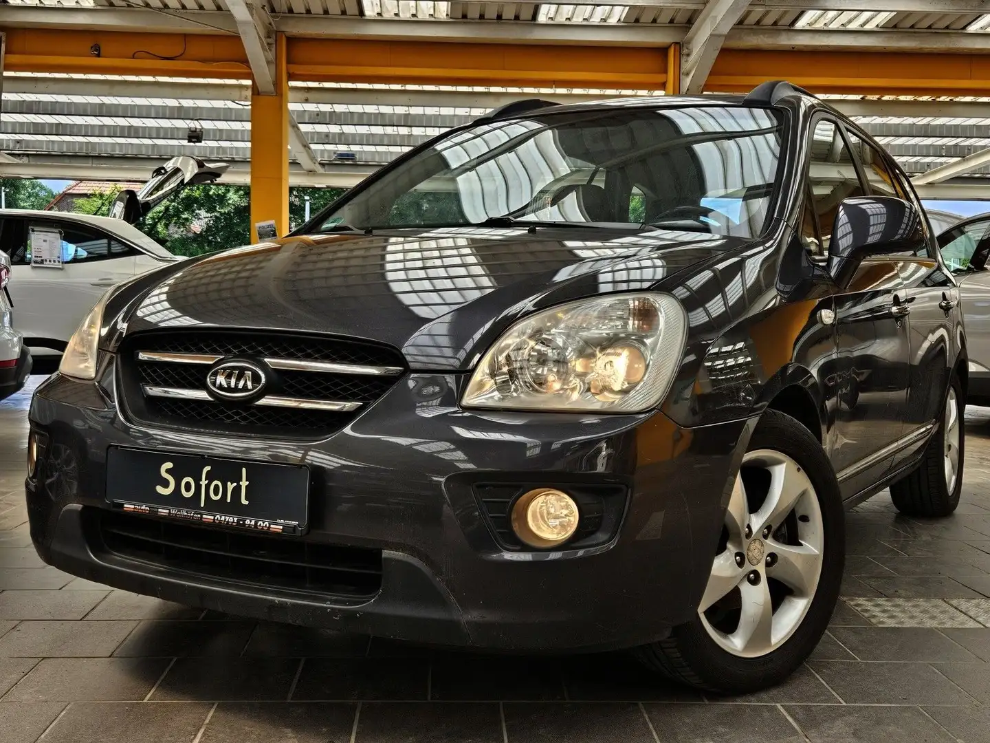 Kia Carens 2,0i 7-Sitzer 2.Hand mit TÜV Alu KlimaAT Szary - 1