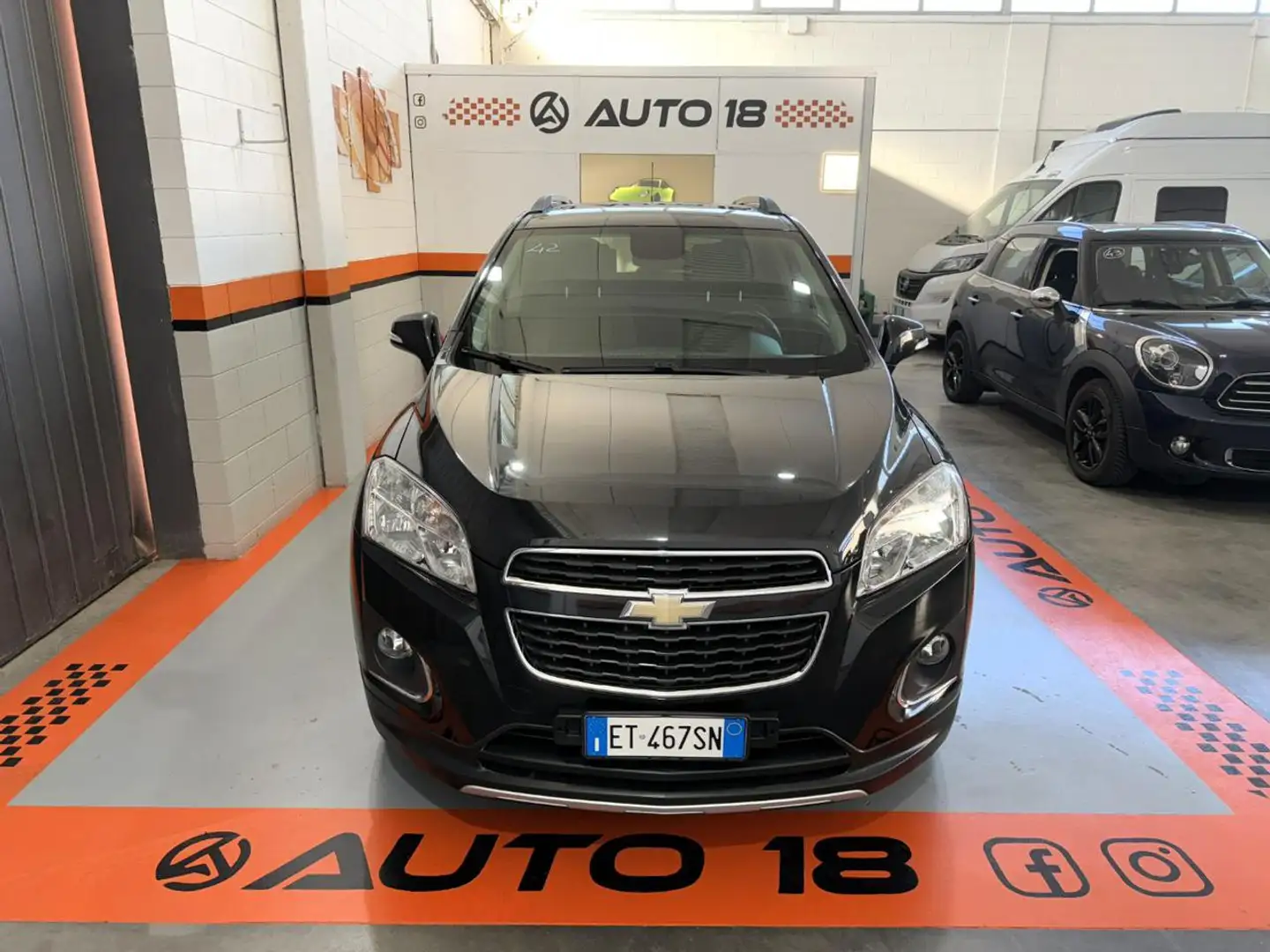 Chevrolet Trax 1.7D AWD LTZ+Tetto apribile=4x4 allestimento Top! Nero - 2