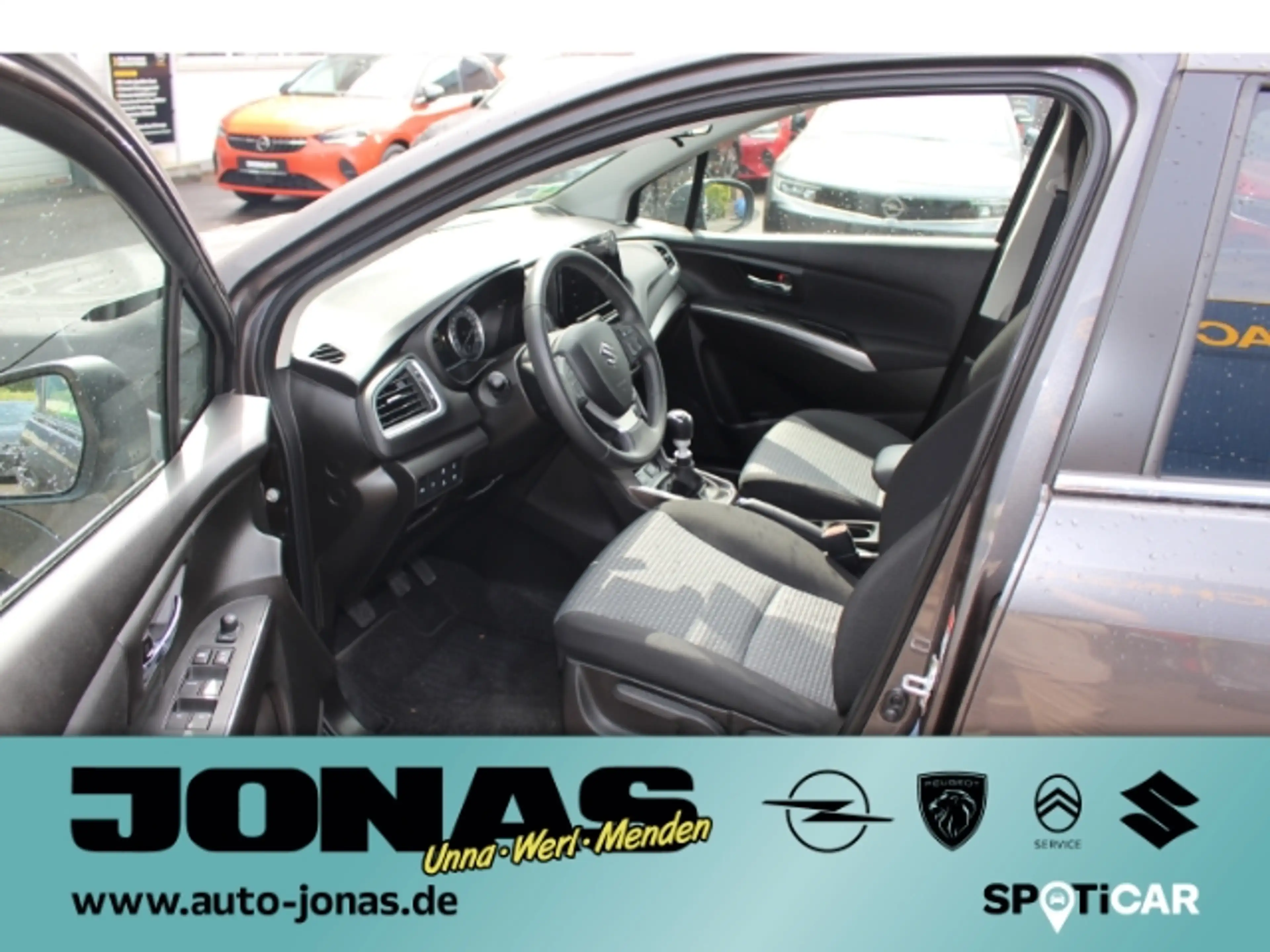 Suzuki SX4 S-Cross 1.4 Comfort Hybrid PDC R-Kamera — photo 11
