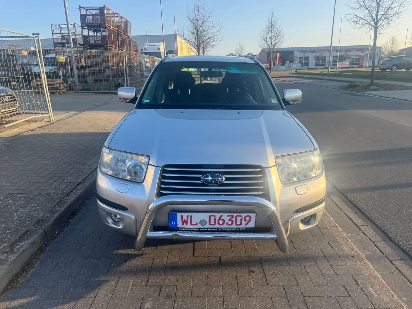 Subaru Forester 2.0 X Comfort *2.Hand*LPG-GAS*PANORAMA* Stříbrná - 2