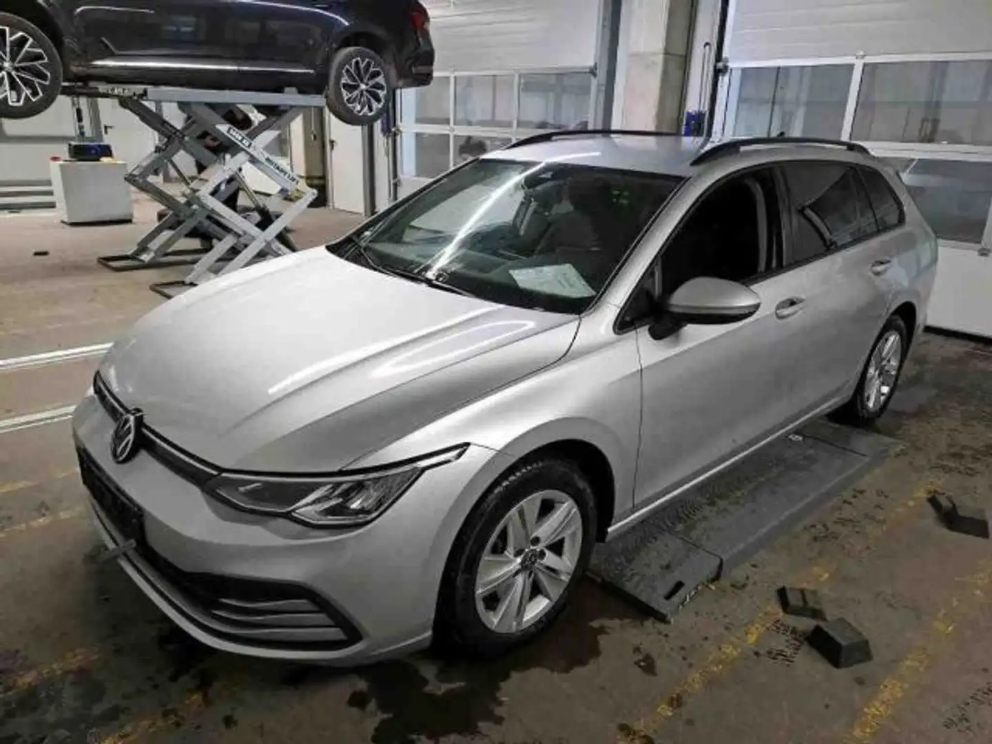 Volkswagen Golf Variant Golf VIII Variant 2.0 TDI DSG 5JG+LED+NAVI+AHK Silber - 2