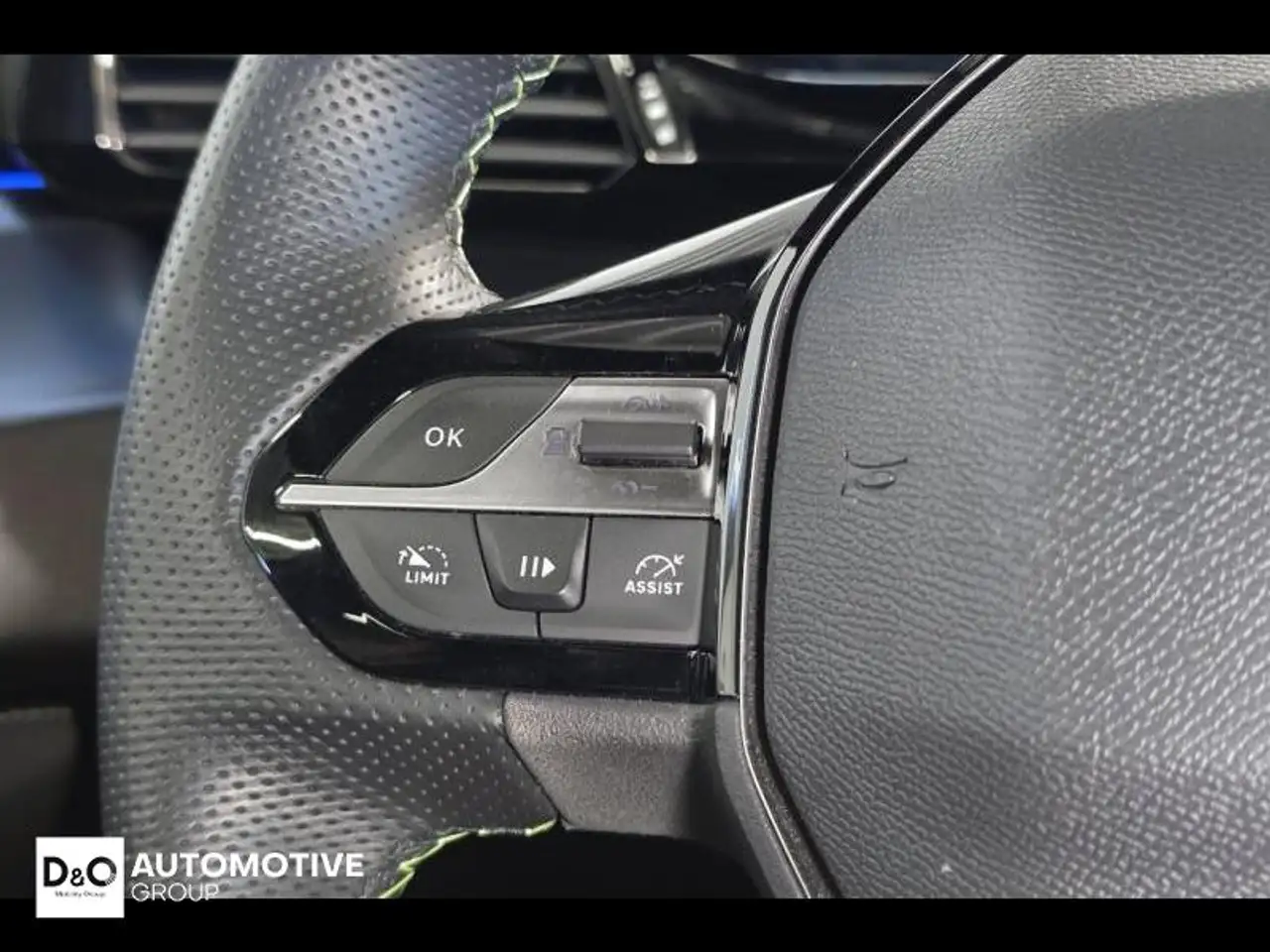 Peugeot 408 GT camera 360° GPS 22