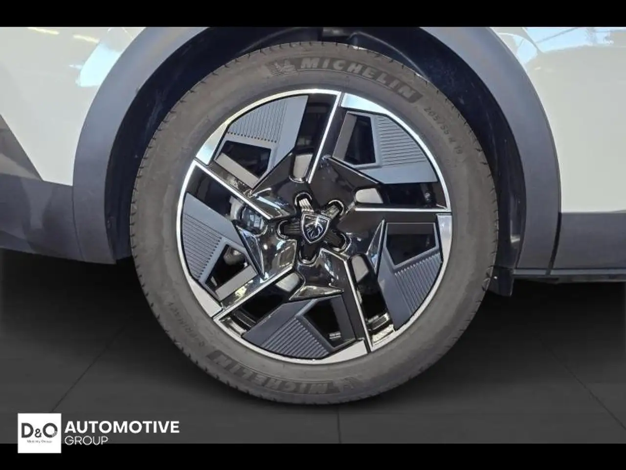 Peugeot 408 GT camera 360° GPS 17