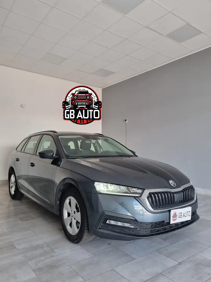 Skoda Octavia Octavia IV Wagon 2.0 tdi evo Ambition 115cv dsg Grijs - 1