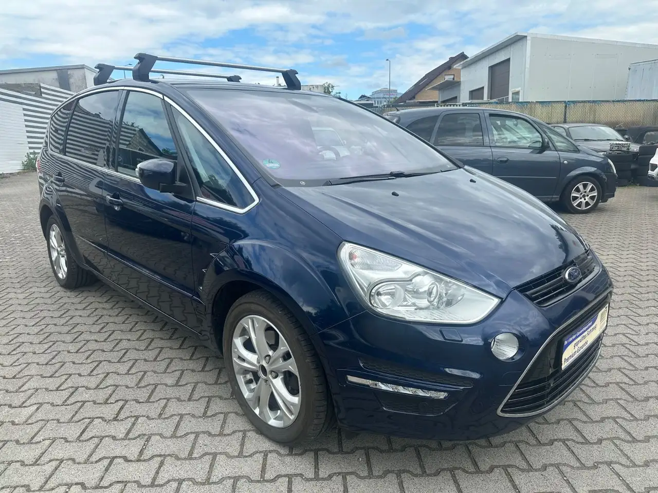 FORD S-MAX TITANIUM 7 places - 200 ch - CAMÉRA DE RECUL - VOLANT CUIR - TOIT PANORAMIQUE