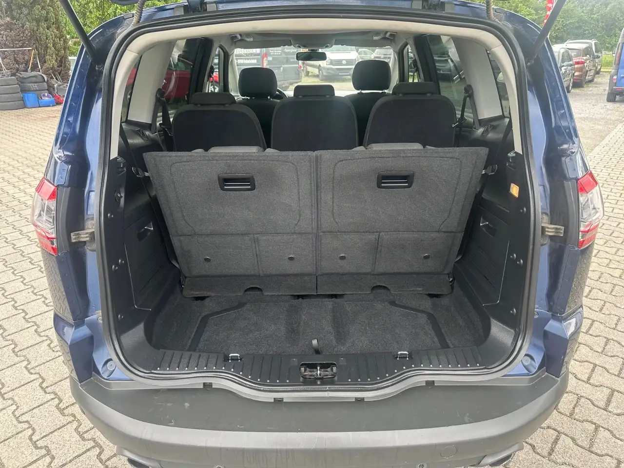 FORD S-MAX TITANIUM 7 places - 200 ch - CAMÉRA DE RECUL - VOLANT CUIR - TOIT PANORAMIQUE
