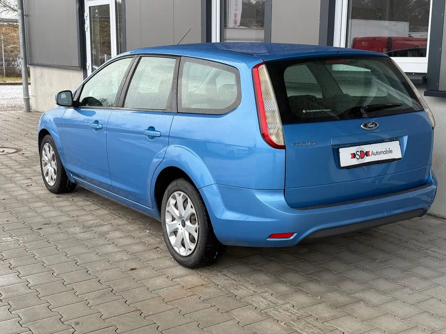 Ford Focus 2.0 Turnier Style Navi Klima Alu LED Blau - 2