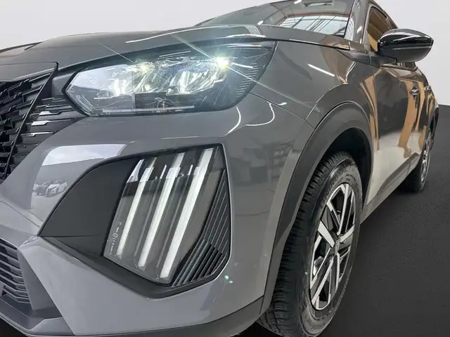 Peugeot 2008 view 11